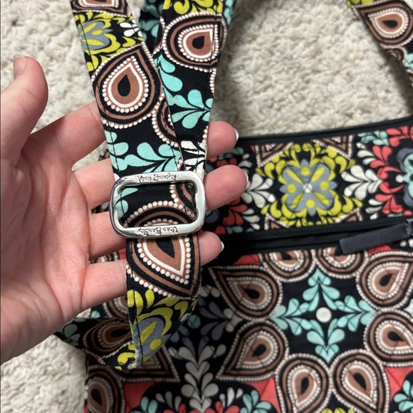 Vera Bradley Floral Patterned Crossbody Bag Sierra Hipster Bag - Picture 4 of 6